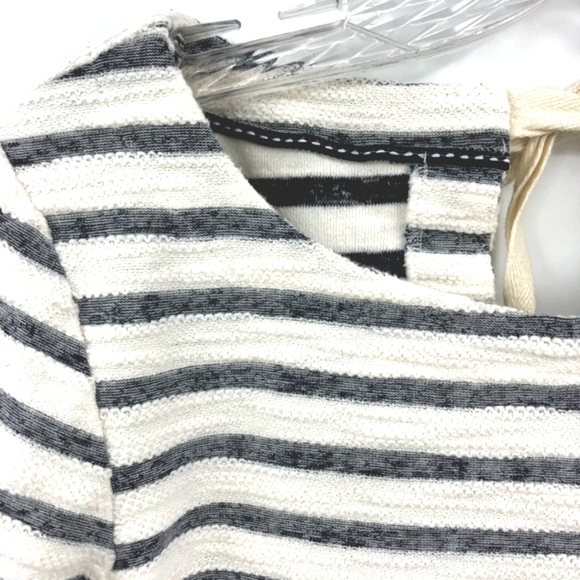 Cupio Women’s Blue White Striped Top W/ Crochet RN# 73163 Long Sleeve Lace - Picture 5 of 9